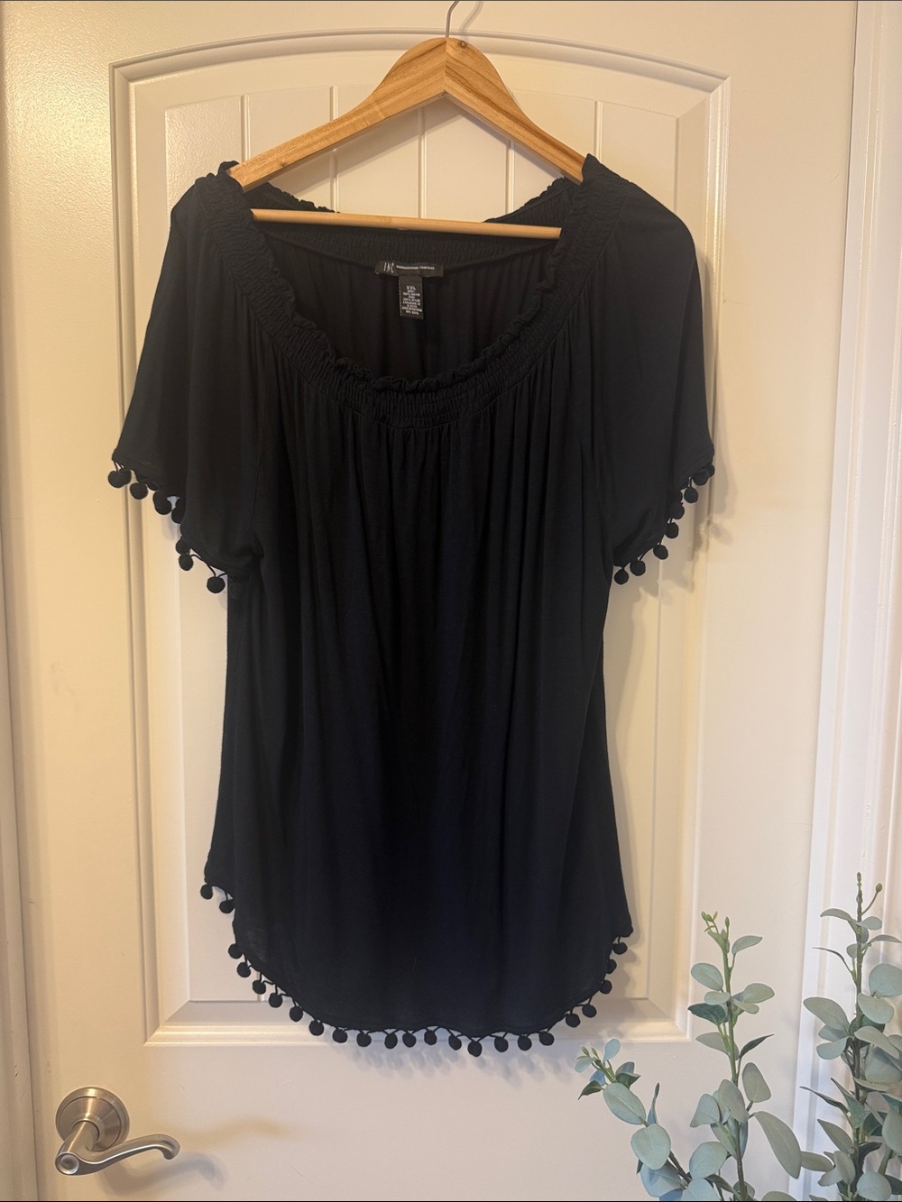 Universal Thread Black Pom-Pom Trim Tunic Top